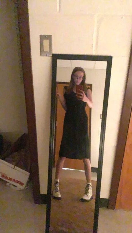 Zee R_ star érotique image