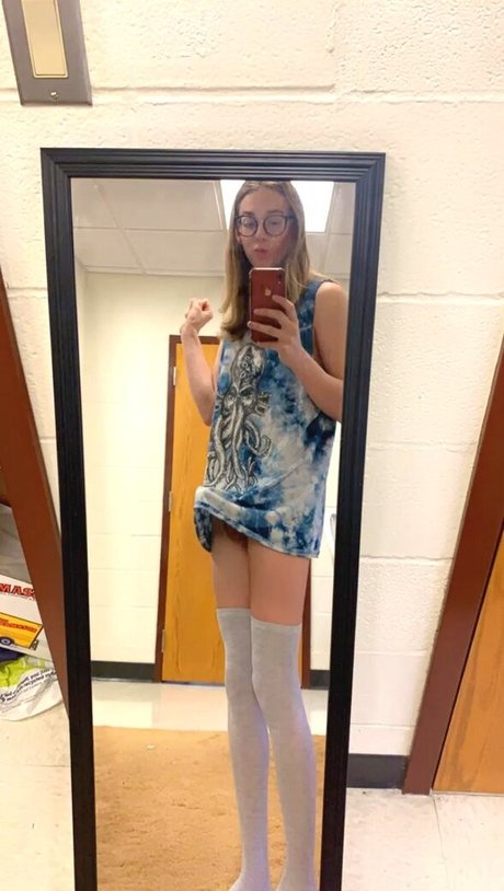 Zee R_ star du porno nue photos