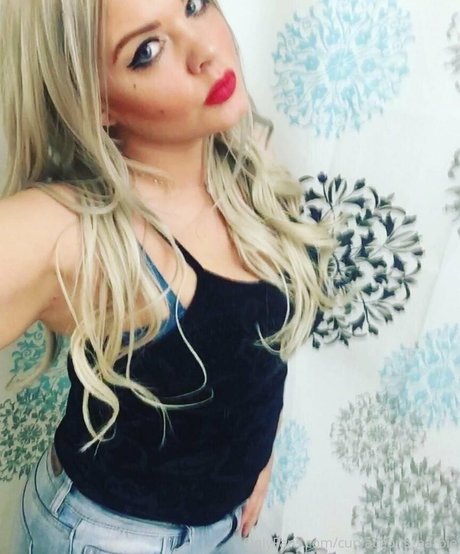 curvaceous barbie Fotoaufnahmen