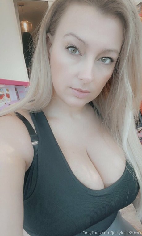 juicylucie89xxx étoile chaude image