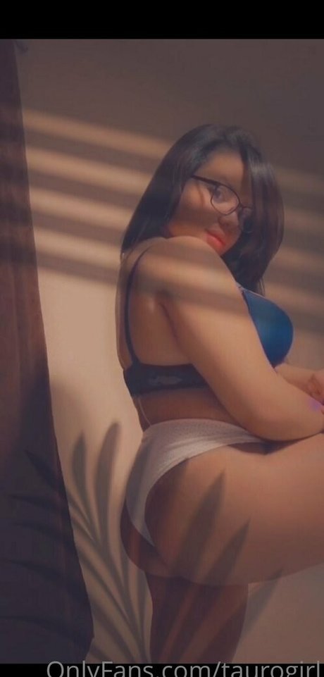 taurogirl modèle de sexe collection