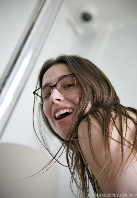 suzybloow modèle érotique image