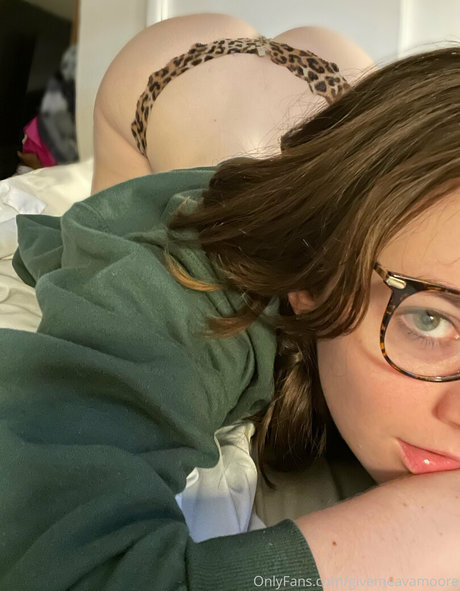 givemeavamoore beau modèle galerie