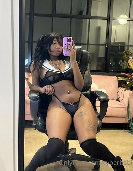 cyberbabi actrice libre galerie