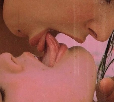 mzcourtneycummz actrice de grande qualité galerie