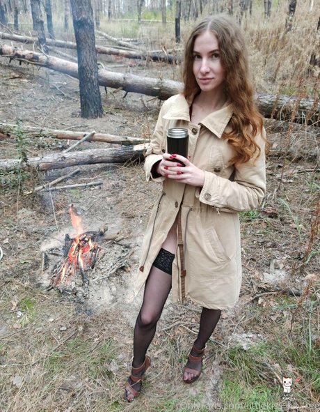 chatte solo uniquementfans nus érotiques archive