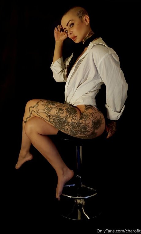 Charofit actrice sexy photo