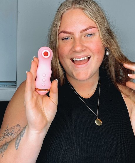 chynna étoile nue galeries