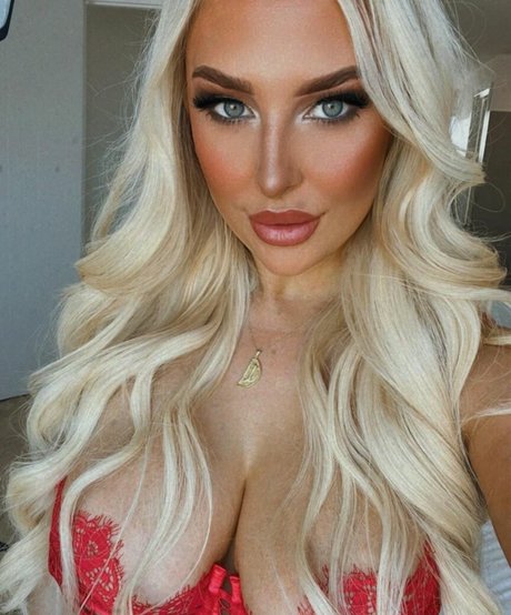 __ninaraee art modèle photo