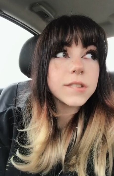 OkayGnomie actrice exclusive galeries