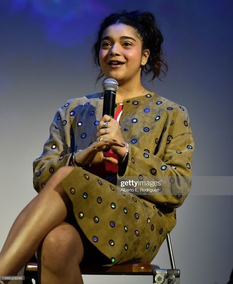 Iman Vellani art de star du porno galerie