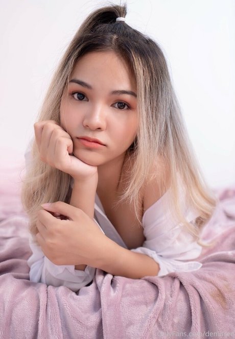 demifree actrice nue img