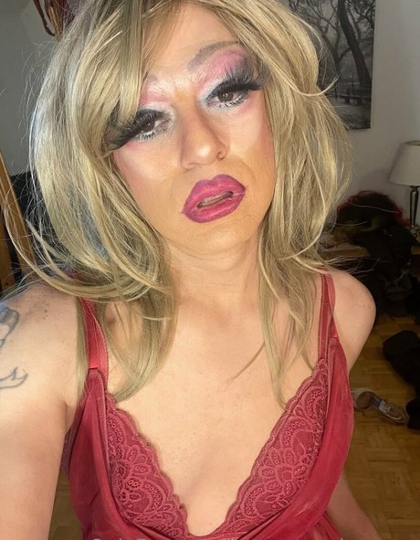 queenmarlagonzo art star du porno photos