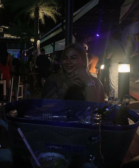 SaRa Chubby art étoile galerie