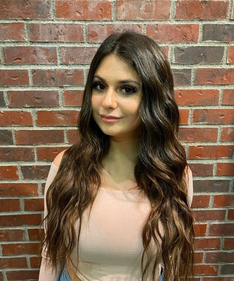 Samantha S modèle nu photo