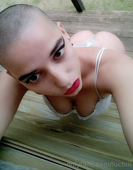 luchiii actrice chaude photos