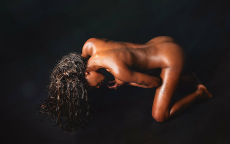 Mimi Desuka star du porno de haute qualité photos