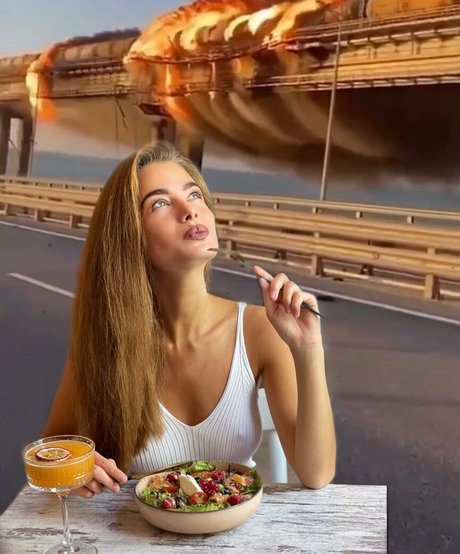 Sasha Shenderey modèle parfait archive