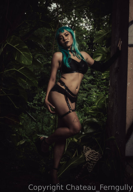 chateau ferngully actrice chaude img