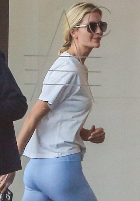 Ivanka Trump haut étoile archive