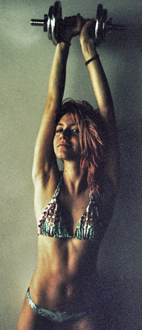 Ilgin Utin modèles nus des photos