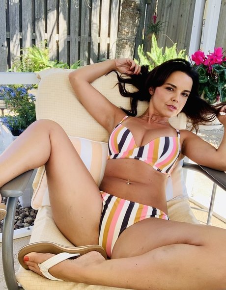 Dillionharper jolie actrice collection