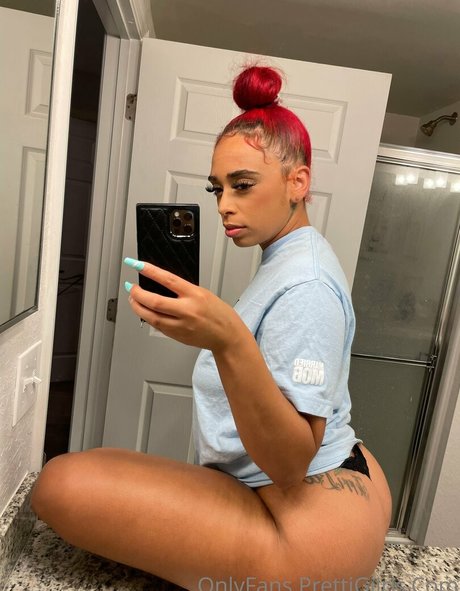 PrettiGiirls modèle adulte images