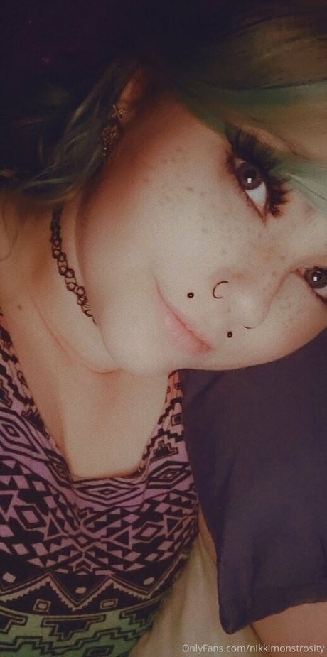 nikkimonstrosity nus star du porno galeries
