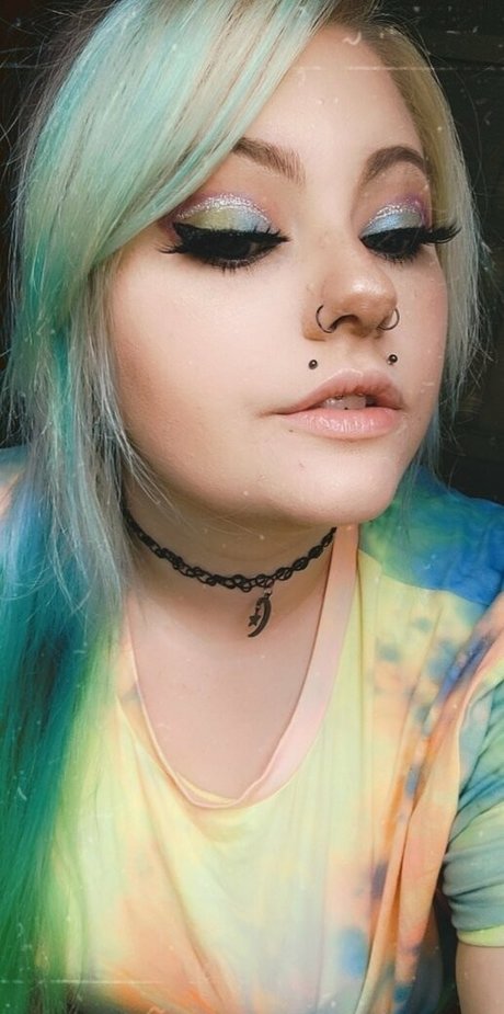 nikkimonstrosity actrice adulte collection