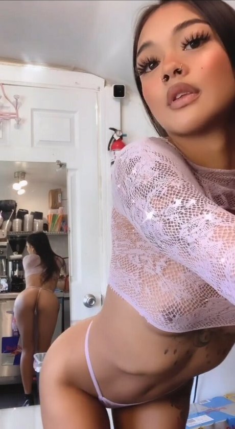 cheekychynaa étoile nue img