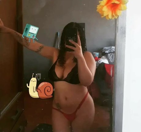 luamrvp modèle pornographique photo