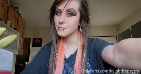 kylohthepsycho modèle sexy images