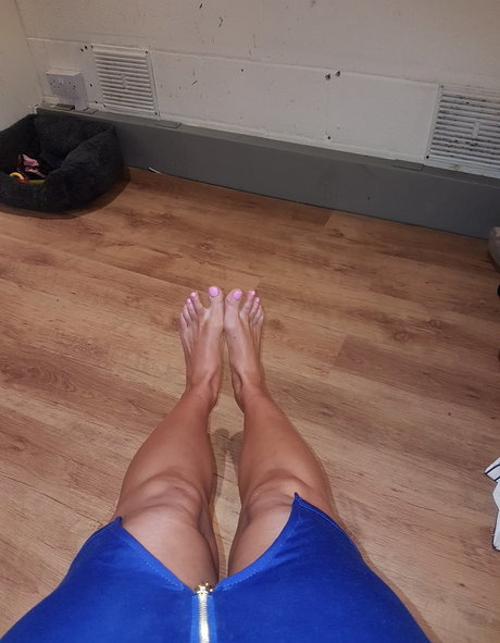 pom-pom girl nue onlyfans haute qualité exclusive images