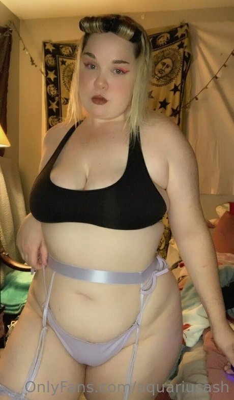 aquariusash actrice exclusive des photos