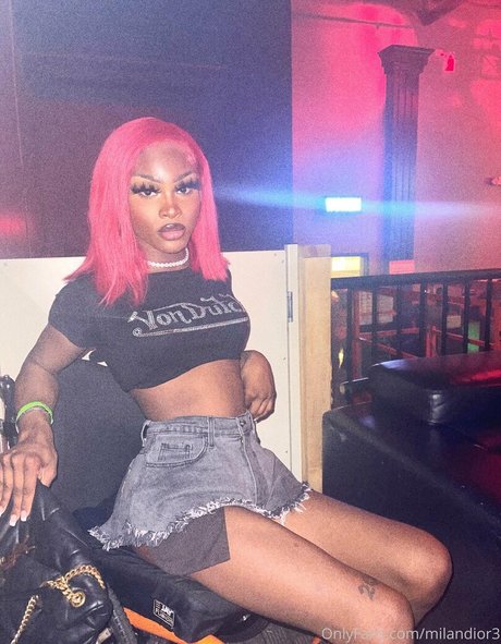 milandior3 actrice de sexe des photos