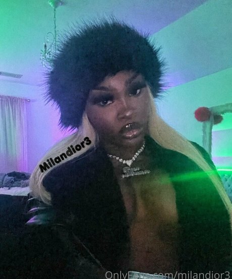 milandior3 star du porno érotique des photos