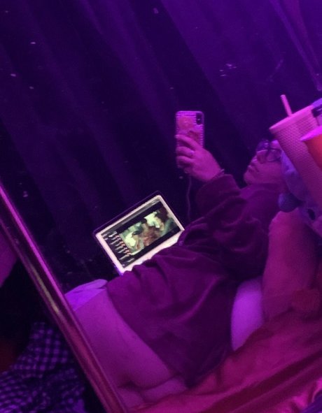 pixiechickxoxo actrice libre des photos