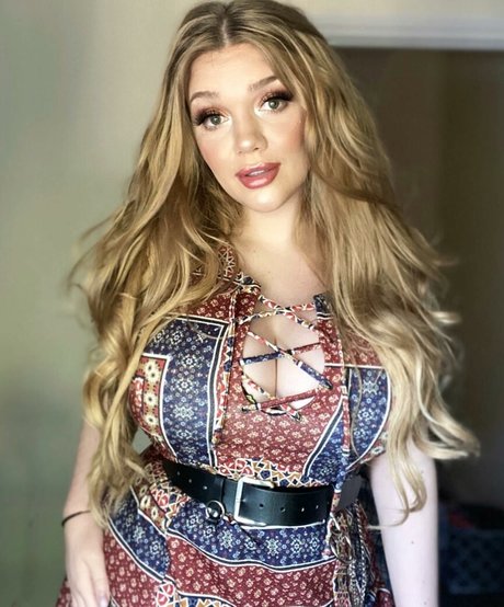 Lucy May Dawson actrice chaude des photos