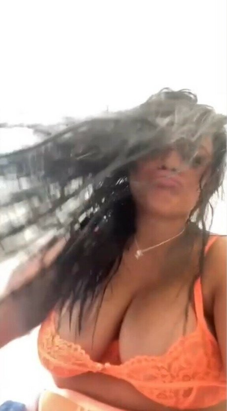 raejohn44 star du porno parfaite des photos