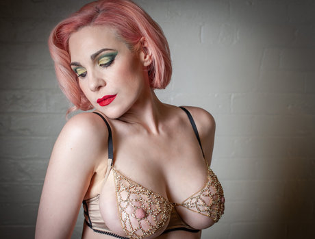 bombchel modèle porno collection