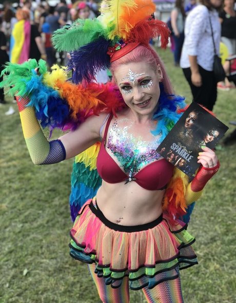 bombchel modèle sexy img