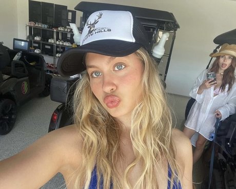 Natasha Bure modèle de sexe photos