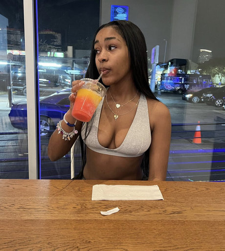 Kelsei Queen modèle meilleur images