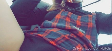 pinkbitchy modèle exclusif img
