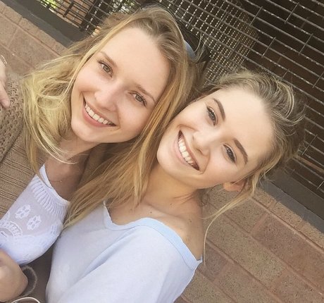 Virginia Gardner art star du porno image