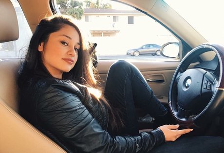 Yvette Monreal étoile hd photos