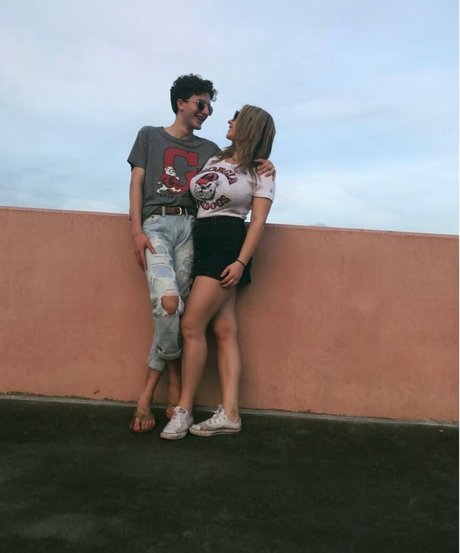 Julia F étoile de haute qualité galeries