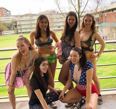 Julia F actrice porno galerie