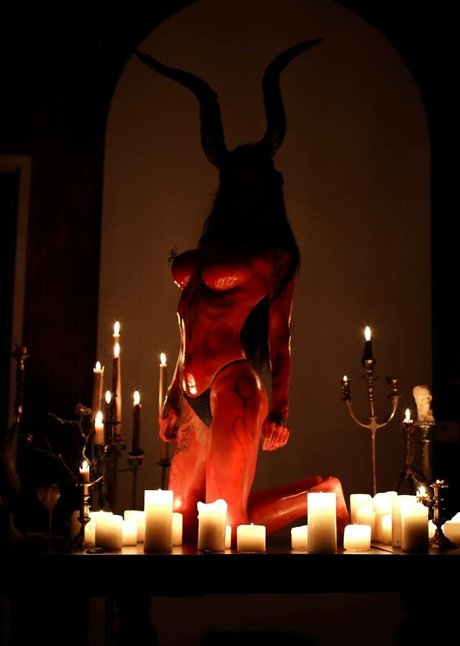 Sharon Ehman star érotique collection