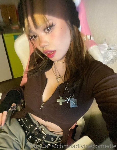 iadivinecomedie nus de stars du porno photo